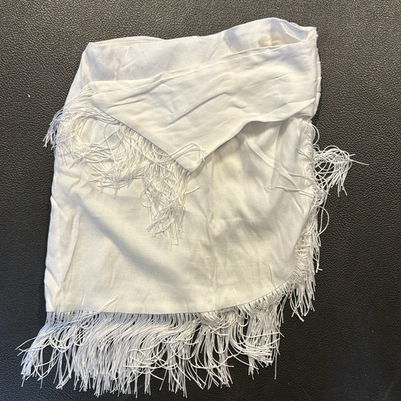 12th Tribe Rosalina White Fringe skirt - Picture 5 of 6